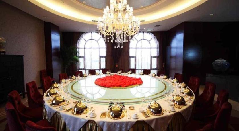 Haiyang Shenglong Jianguo Hotel Hai-yang-hsien Exterior foto