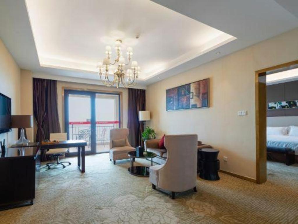 Haiyang Shenglong Jianguo Hotel Hai-yang-hsien Exterior foto