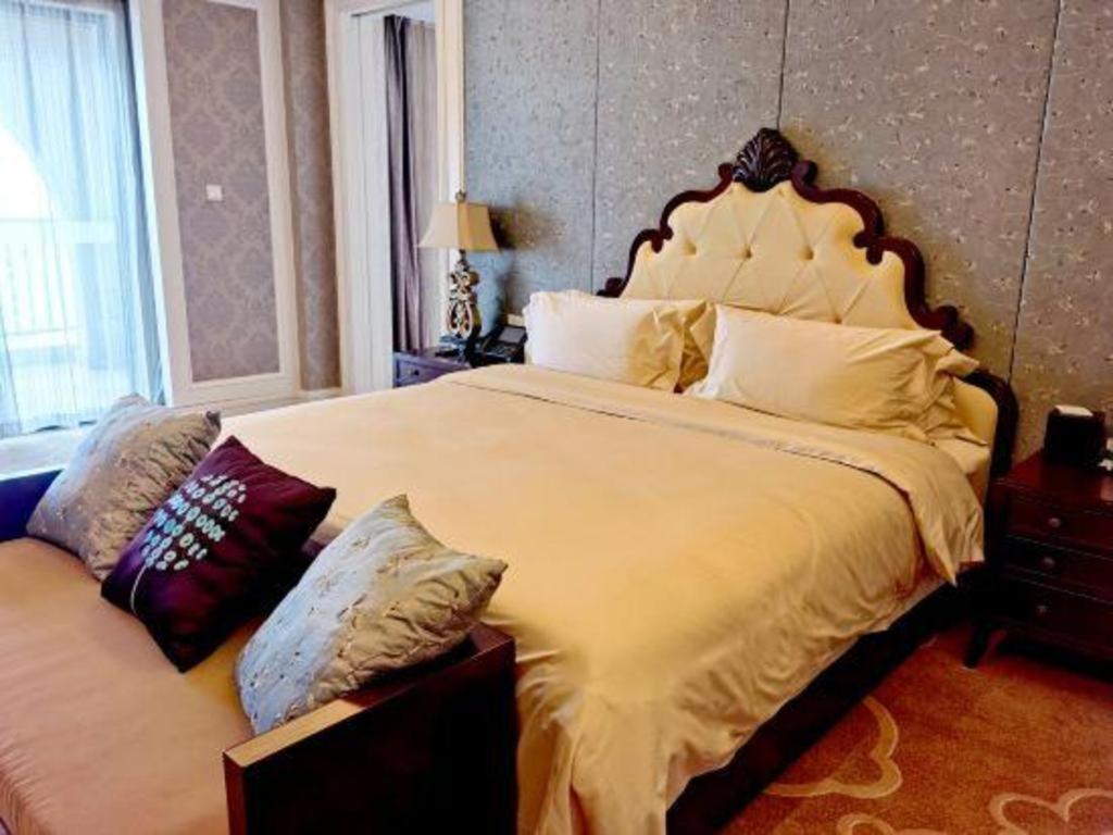 Haiyang Shenglong Jianguo Hotel Hai-yang-hsien Exterior foto